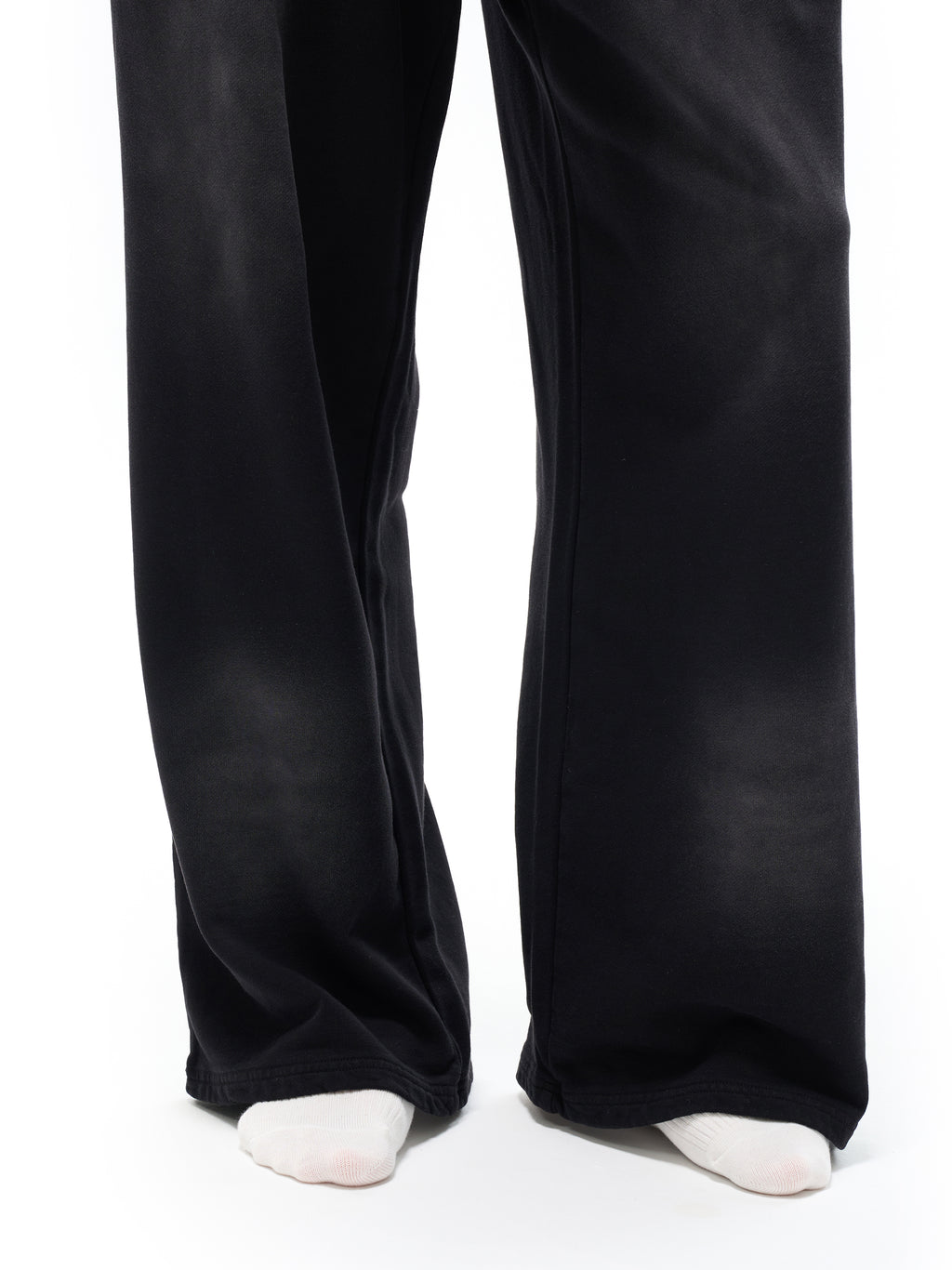 Sun-Faded Wide-Leg Sweatpant