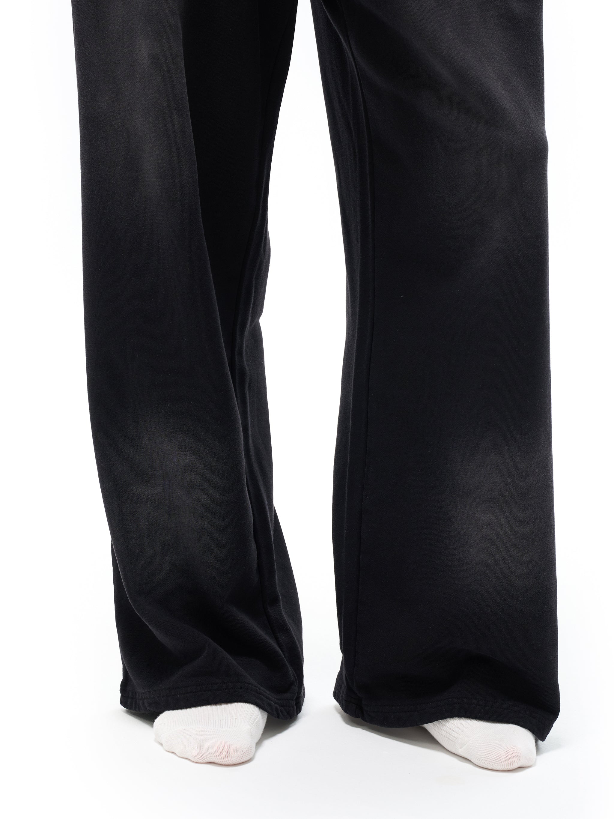 Sun-Faded Wide-Leg Sweatpant
